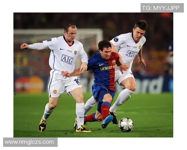 教练与足球明星共同探讨梅西的传奇职业生涯与影响力